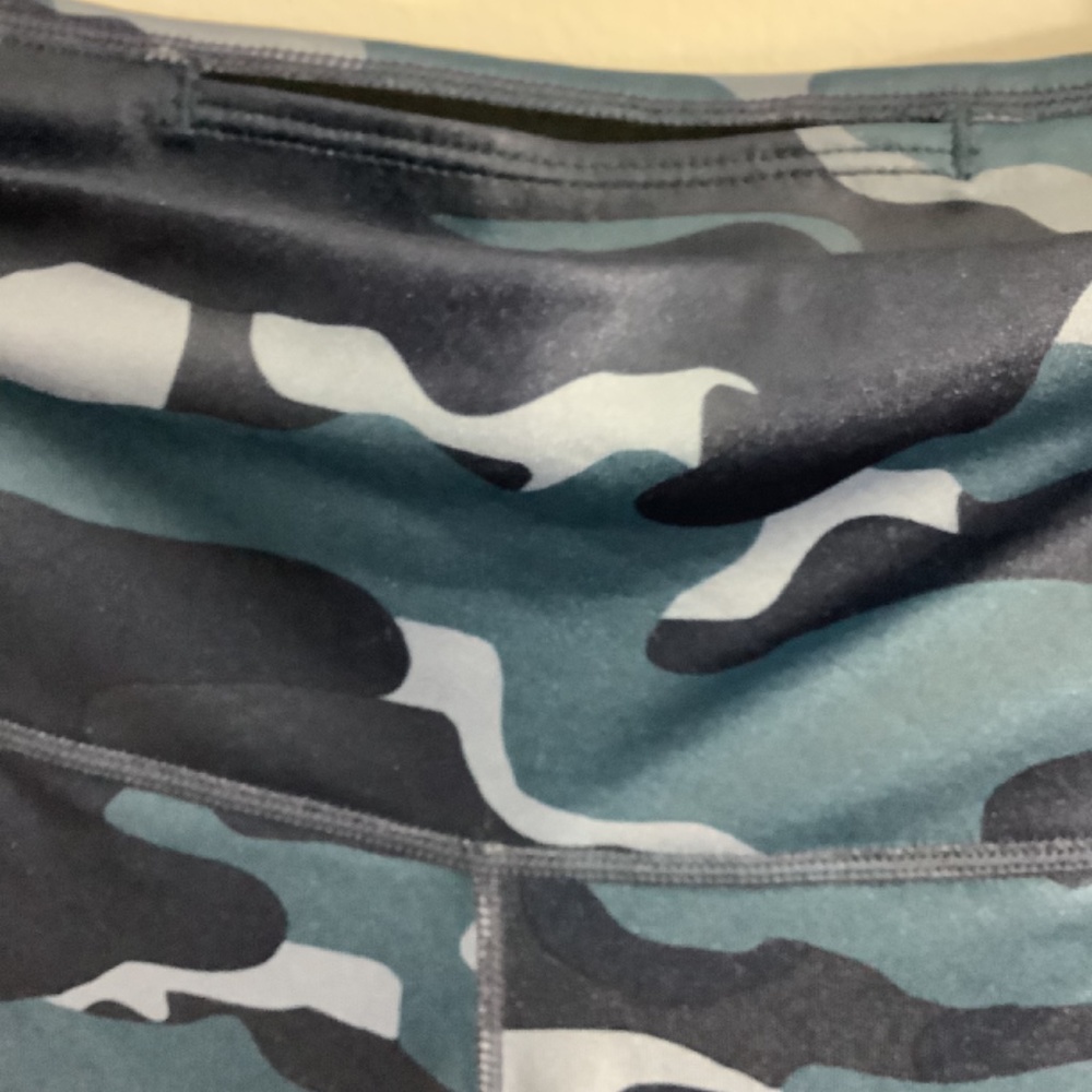 NWT NIKE ONE DRI - FIT GRAY CAMOUFLAGE LEGGINGS SIZE XL - Picture 6 of 9